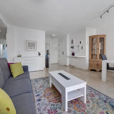 Apartment Oasis *